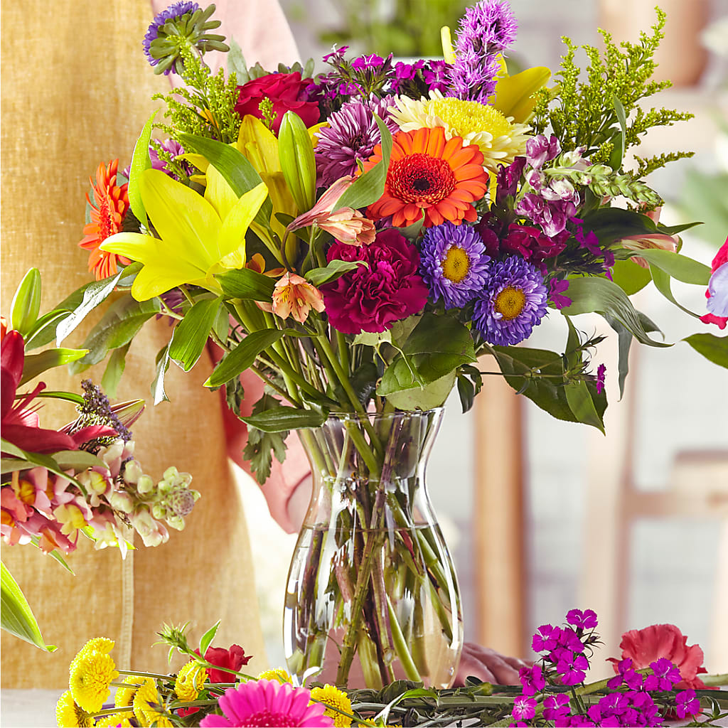 Bold & Bright – A Florist Original – FLOWERS & GIFTS BY ROBERTS, Pinetops NC