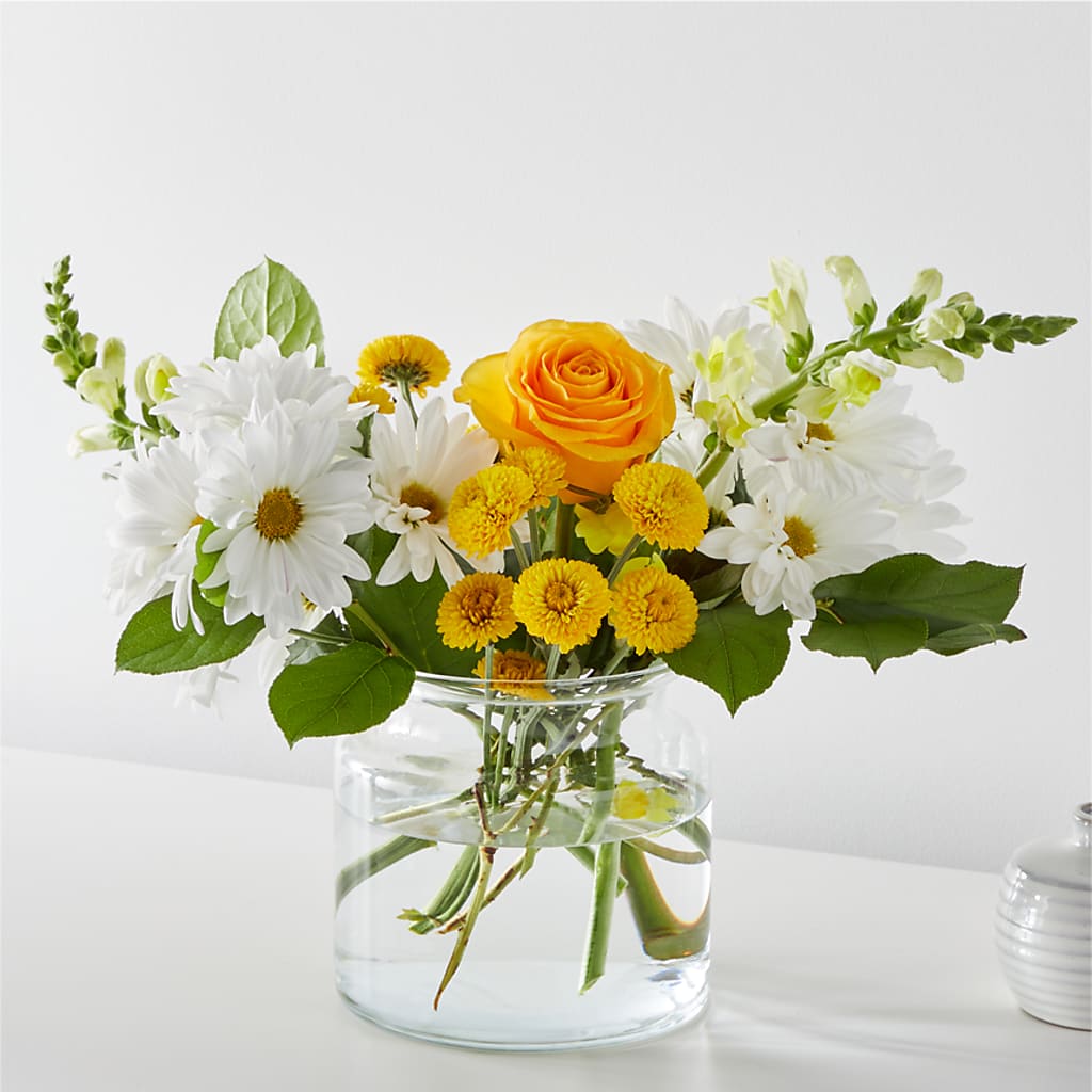 Sun Salutation Bouquet – FLOWERS & GIFTS BY ROBERTS, Pinetops NC