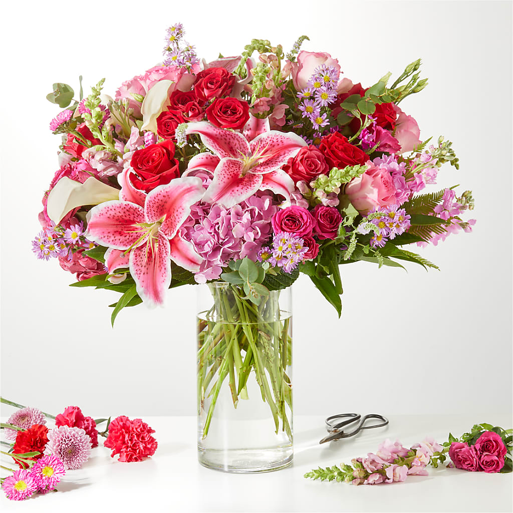Swooning Over You - A Luxury Florist Original – FLOWERS & GIFTS BY ROBERTS, Pinetops NC