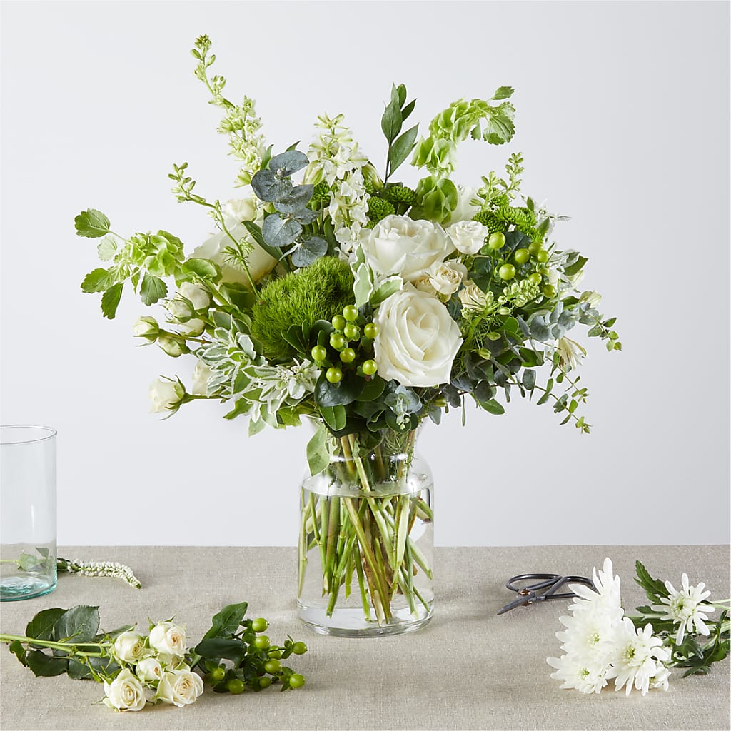 Irish Garden - A Florist Original – FLOWERS & GIFTS BY ROBERTS, Pinetops NC