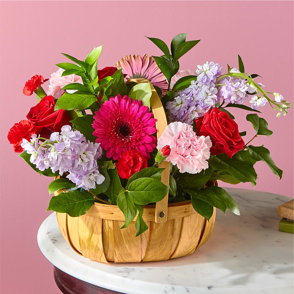 Pink Picnic Basket – FLOWERS & GIFTS BY ROBERTS, Pinetops NC