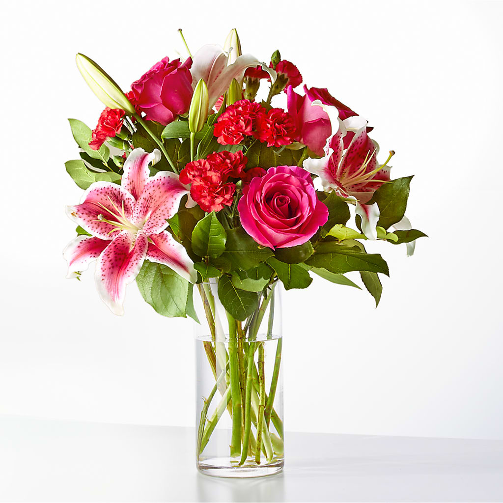 Love at First Sight Bouquet – FLOWERS & GIFTS BY ROBERTS, Pinetops NC
