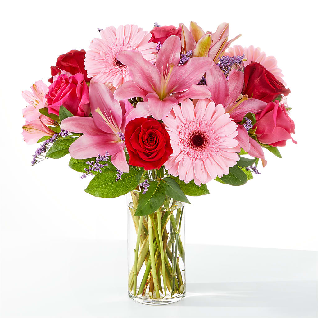 Lots of Love Bouquet – FLOWERS & GIFTS BY ROBERTS, Pinetops NC