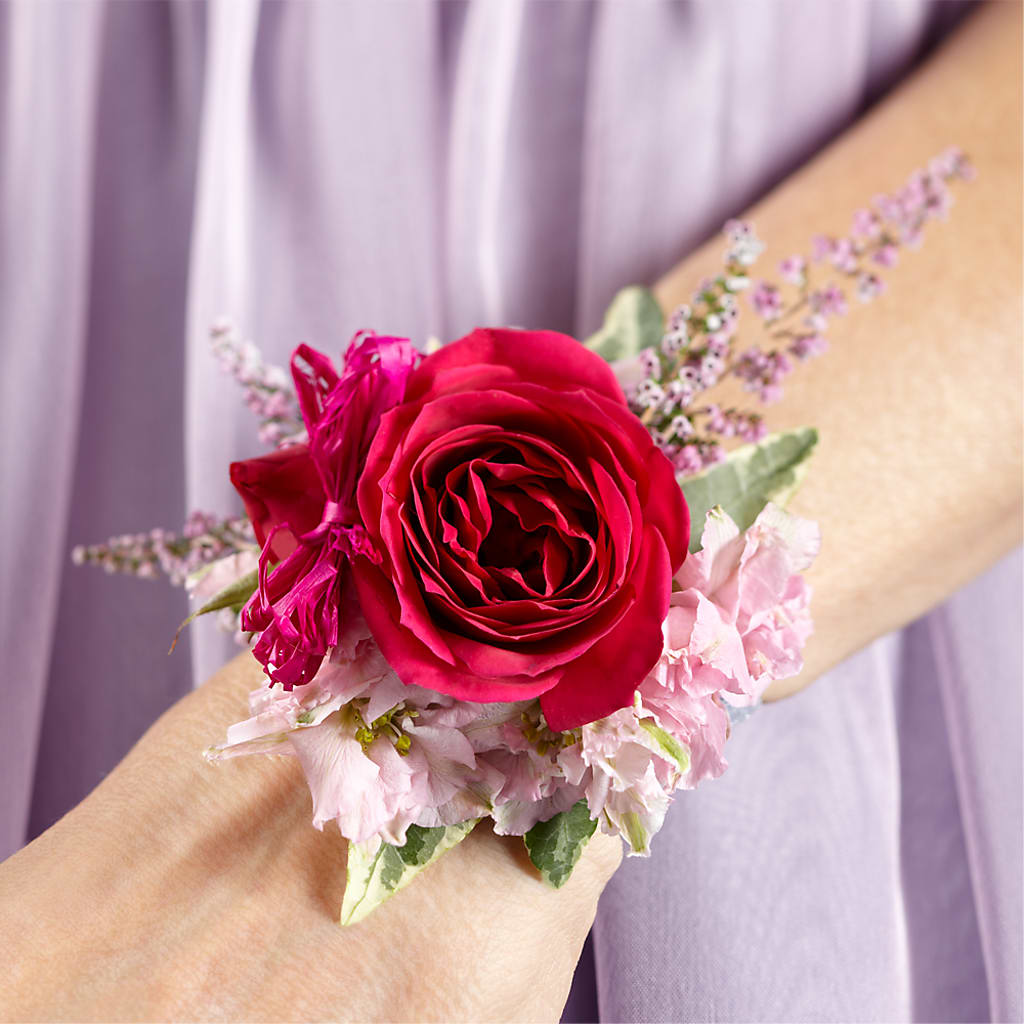 Rose Charm Corsage – FLOWERS & GIFTS BY ROBERTS, Pinetops NC