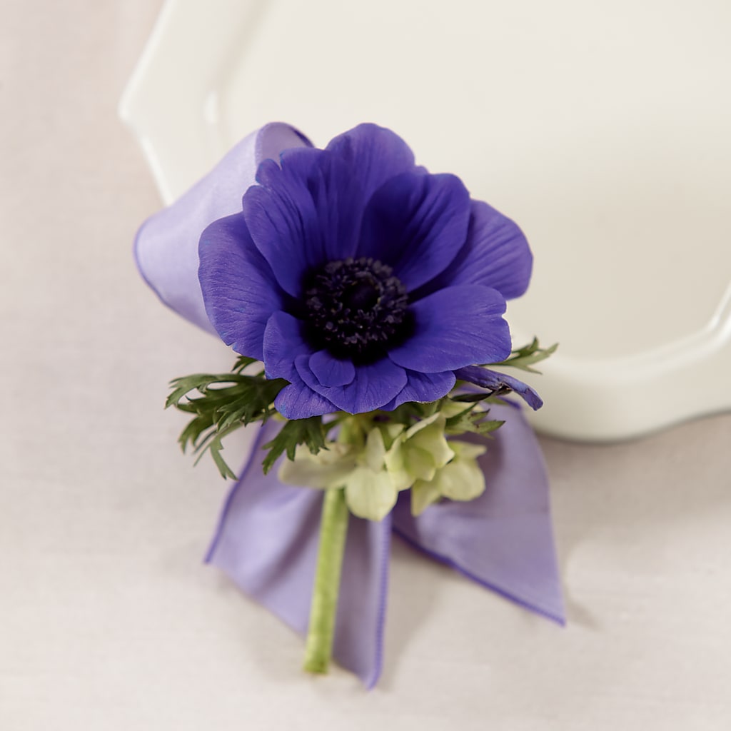 Purple Passion Boutonniere – FLOWERS & GIFTS BY ROBERTS, Pinetops NC