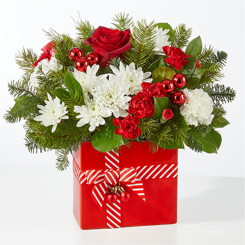 Presents Under the Tree Bouquet – FLOWERS & GIFTS BY ROBERTS, Pinetops NC