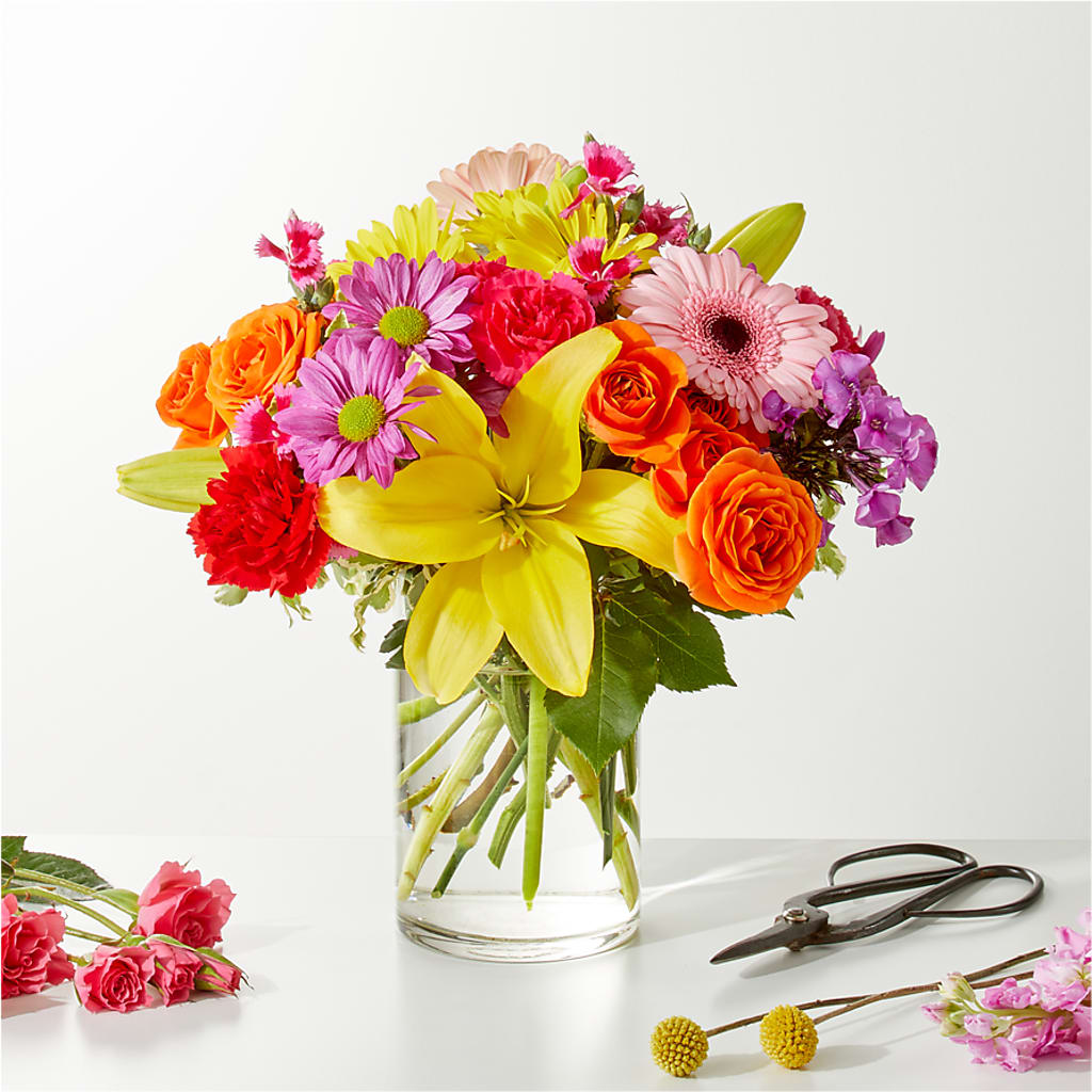 Cue the Confetti - A Florist Original – FLOWERS & GIFTS BY ROBERTS, Pinetops NC