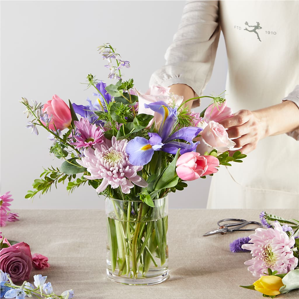 Pastel Tradition - A Florist Original – FLOWERS & GIFTS BY ROBERTS, Pinetops NC