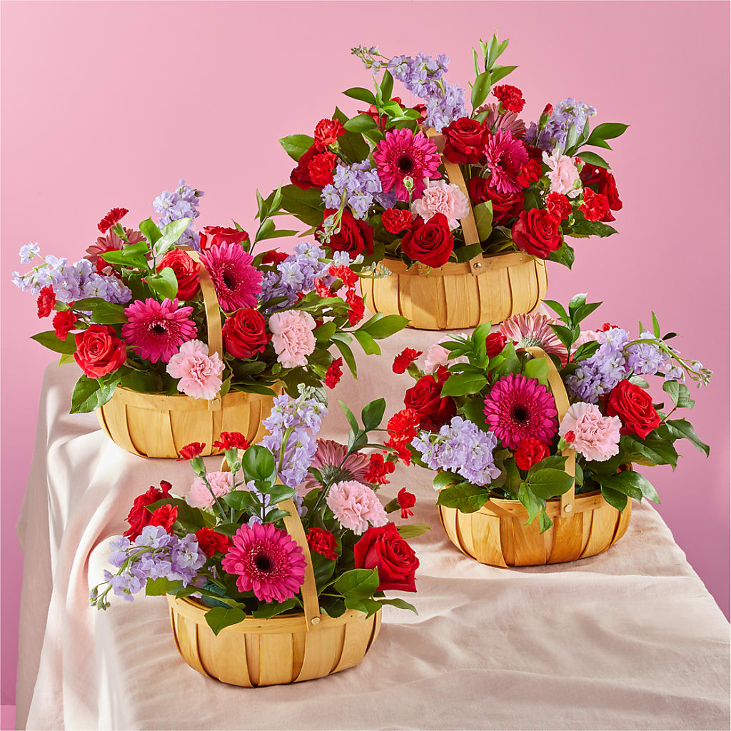 Pink Picnic Basket – FLOWERS & GIFTS BY ROBERTS, Pinetops NC