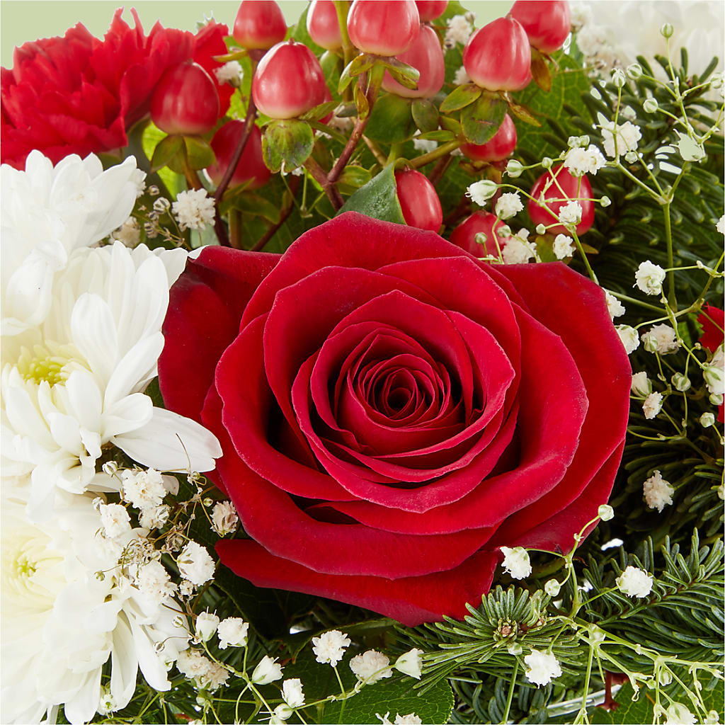 Chance of Flurries Bouquet – FLOWERS & GIFTS BY ROBERTS, Pinetops NC
