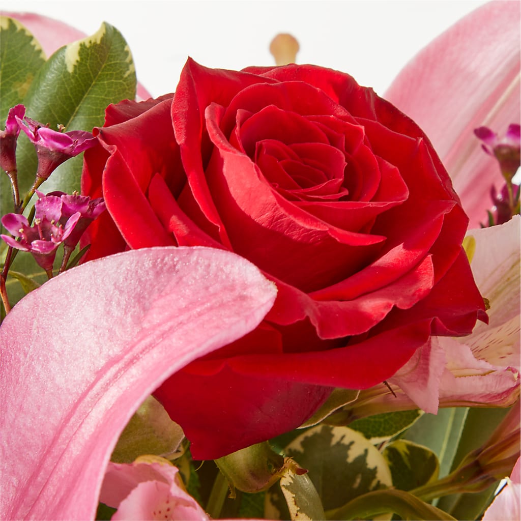 Lucky in Love Bouquet – FLOWERS & GIFTS BY ROBERTS, Pinetops NC