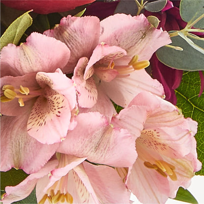Berry Cobbler Bouquet – FLOWERS & GIFTS BY ROBERTS, Pinetops NC