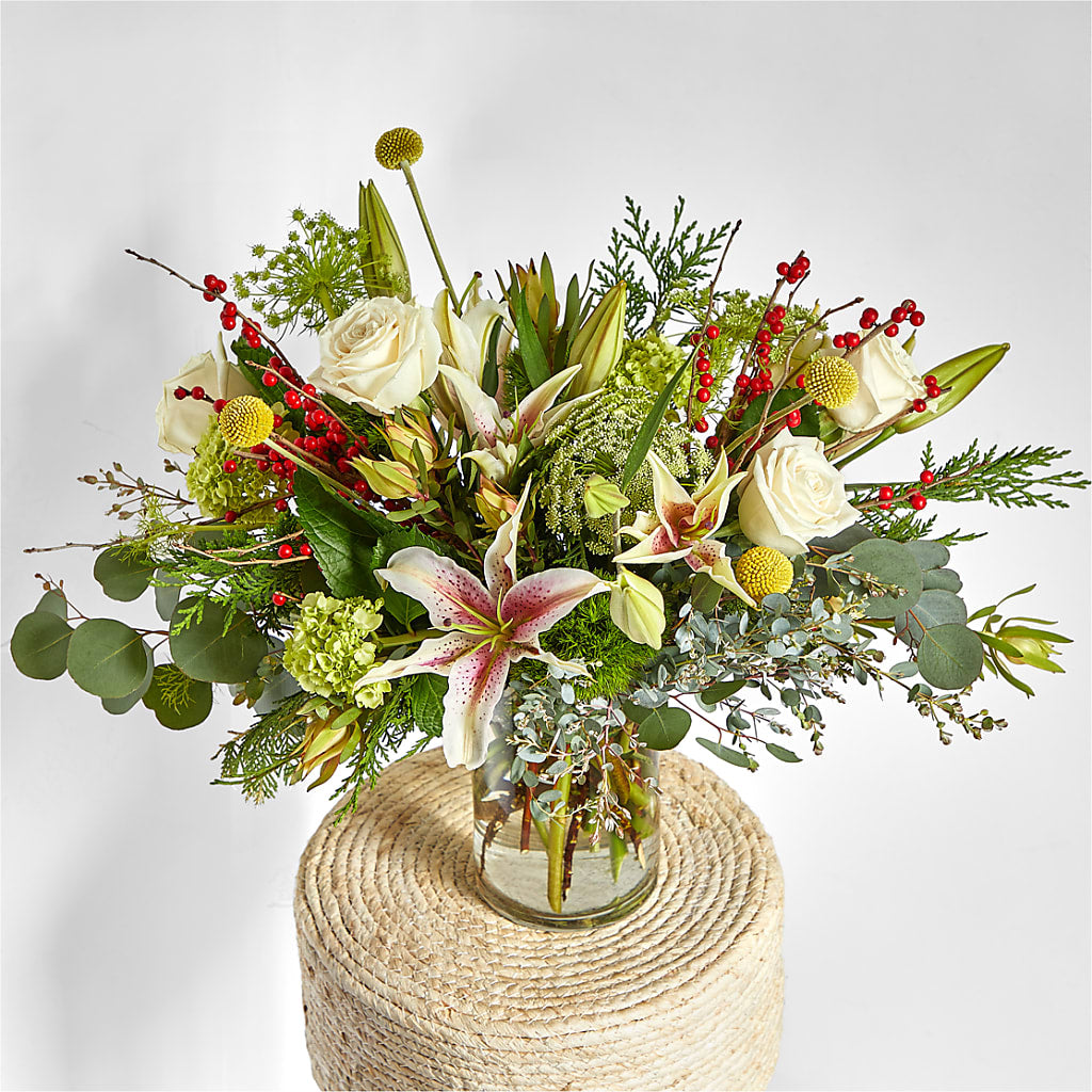 Berry & Bright Bouquet – FLOWERS & GIFTS BY ROBERTS, Pinetops NC