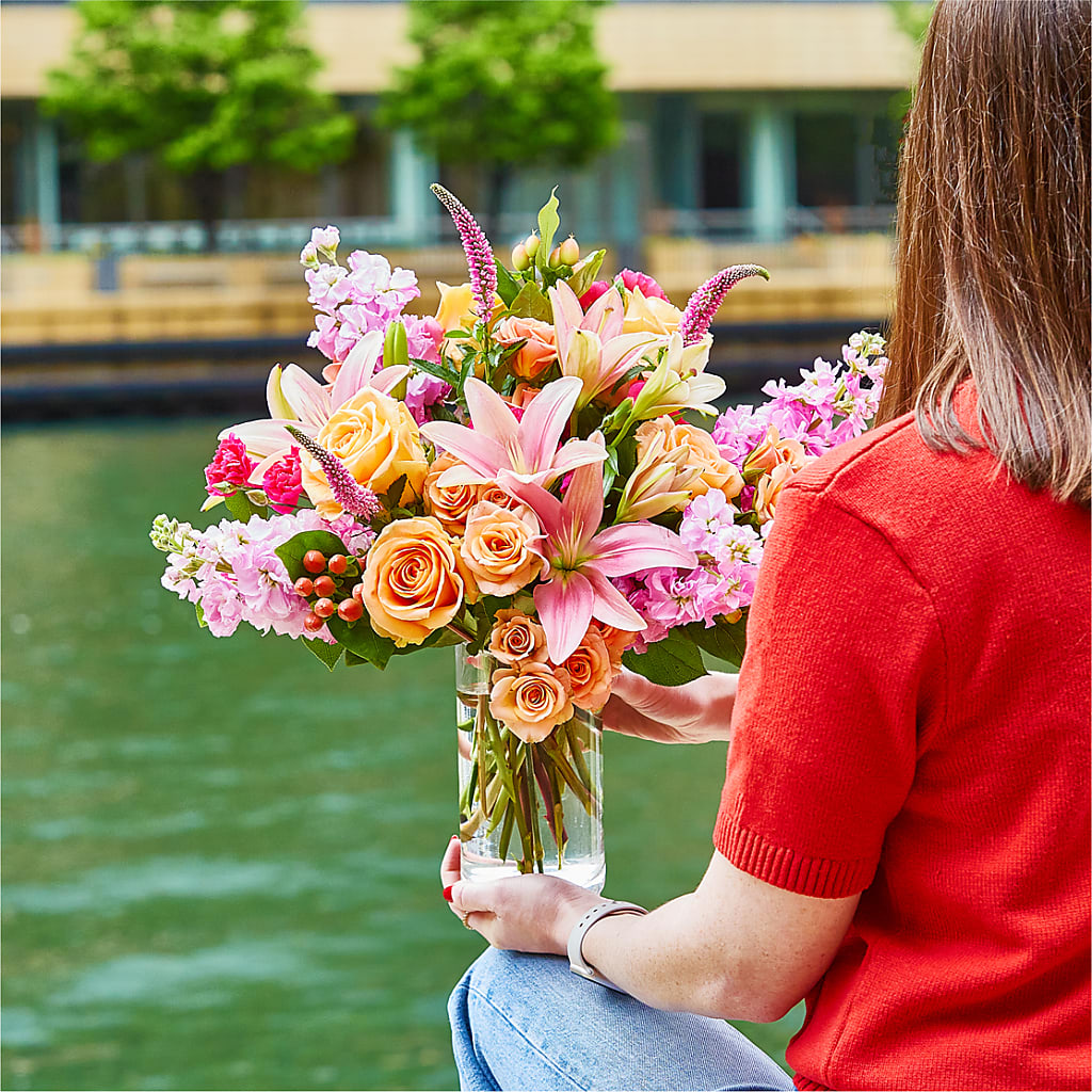 Bisous Bouquet – FLOWERS & GIFTS BY ROBERTS, Pinetops NC