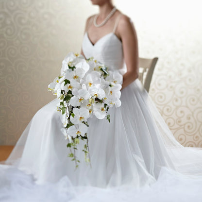 Classic White Bouquet – FLOWERS & GIFTS BY ROBERTS, Pinetops NC