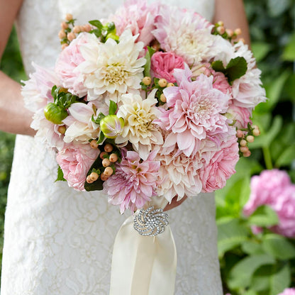 Heart's Promise Bouquet – FLOWERS & GIFTS BY ROBERTS, Pinetops NC